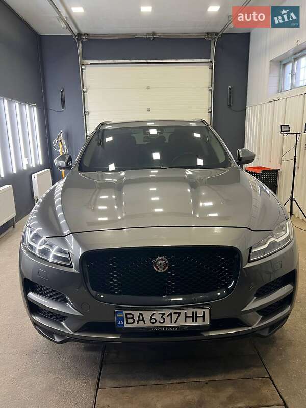 Внедорожник / Кроссовер Jaguar F-Pace