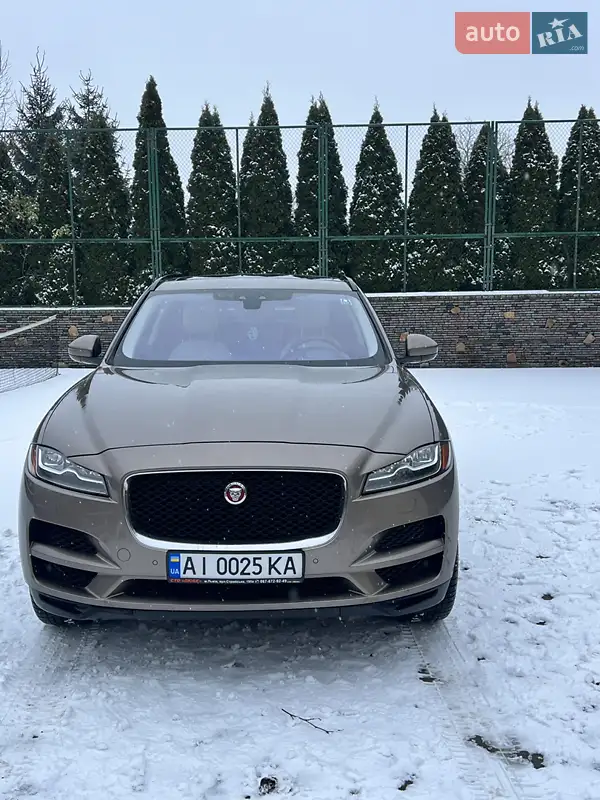 Jaguar F-Pace 2016