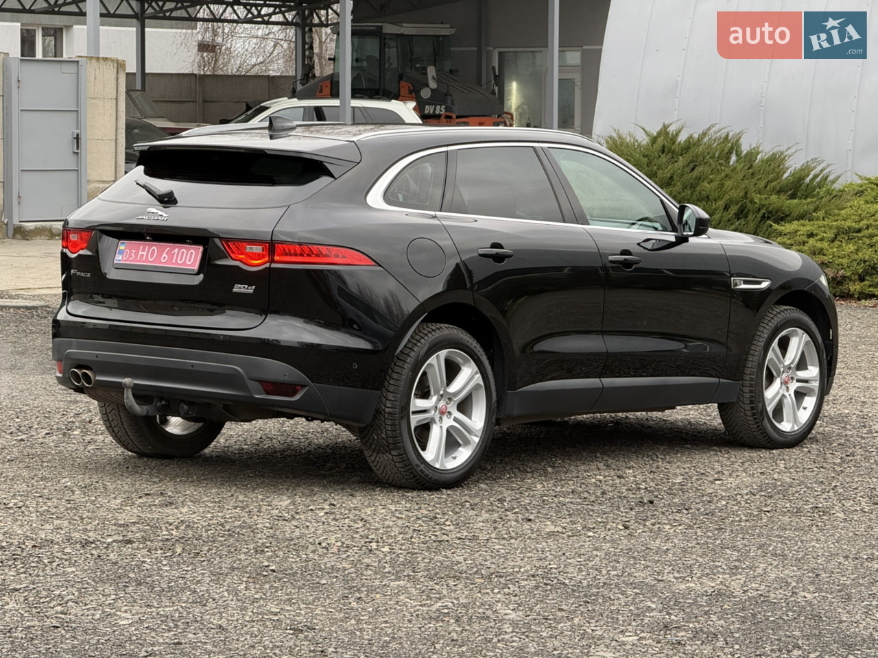 2017 Jaguar F-Pace - мініатюра 2