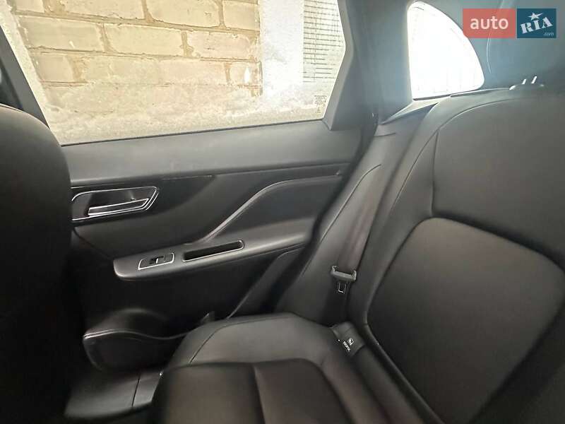 Внедорожник / Кроссовер Jaguar F-Pace 2019 в Черкассах