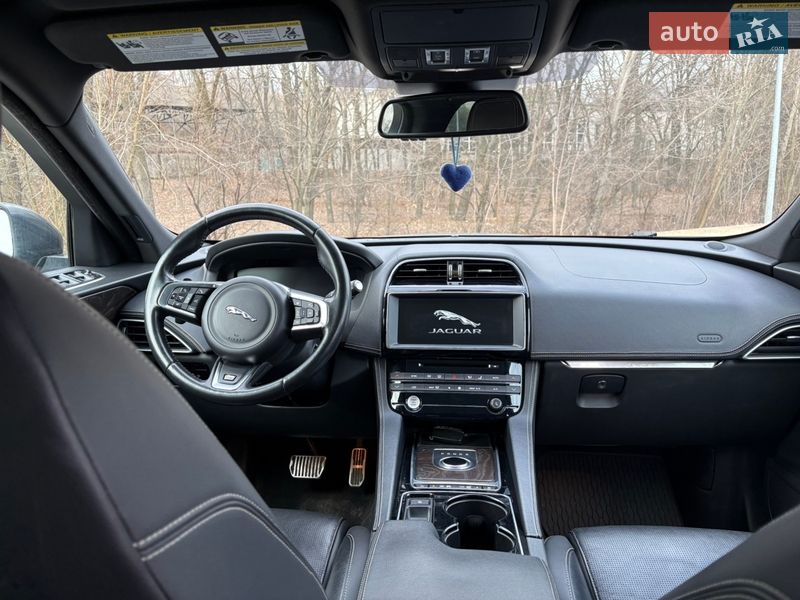 Внедорожник / Кроссовер Jaguar F-Pace 2016 в Днепре