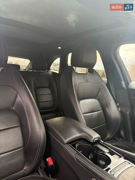 Внедорожник / Кроссовер Jaguar F-Pace 2016 в Днепре