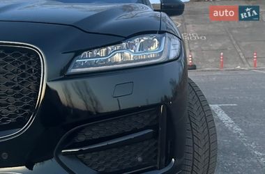 Позашляховик / Кросовер Jaguar F-Pace 2019 в Києві
