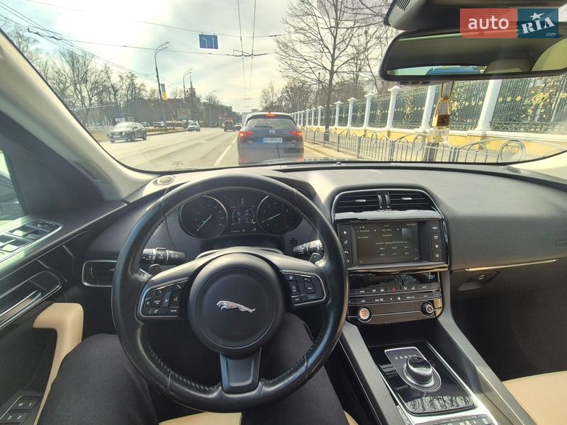 Позашляховик / Кросовер Jaguar F-Pace 2017 в Харкові