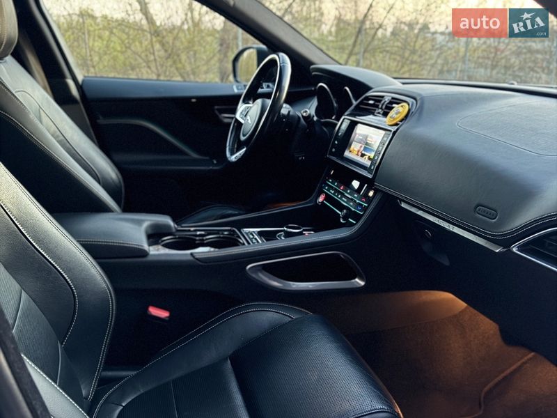 Внедорожник / Кроссовер Jaguar F-Pace 2016 в Киеве фото 31 Внедорожник / Кроссовер Jaguar F-Pace 2016 в Киеве