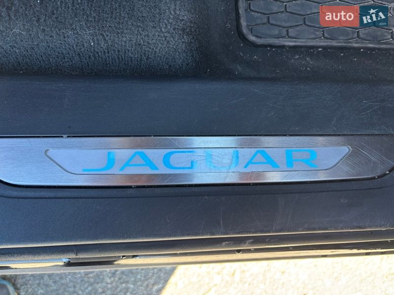 Внедорожник / Кроссовер Jaguar F-Pace 2019 в Киеве