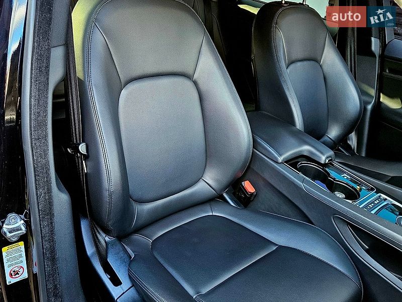Внедорожник / Кроссовер Jaguar F-Pace 2017 в Киеве фото 8 Внедорожник / Кроссовер Jaguar F-Pace 2017 в Киеве
