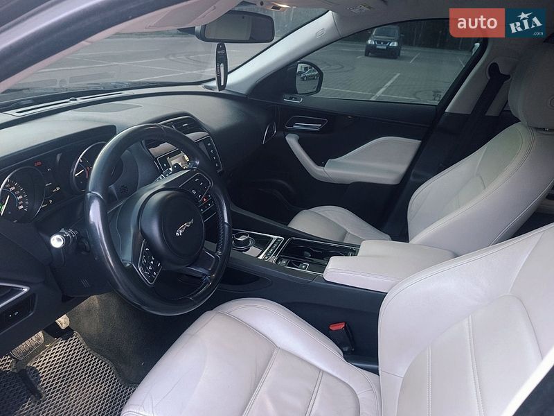 Внедорожник / Кроссовер Jaguar F-Pace 2016 в Чернигове фото 13 Внедорожник / Кроссовер Jaguar F-Pace 2016 в Чернигове