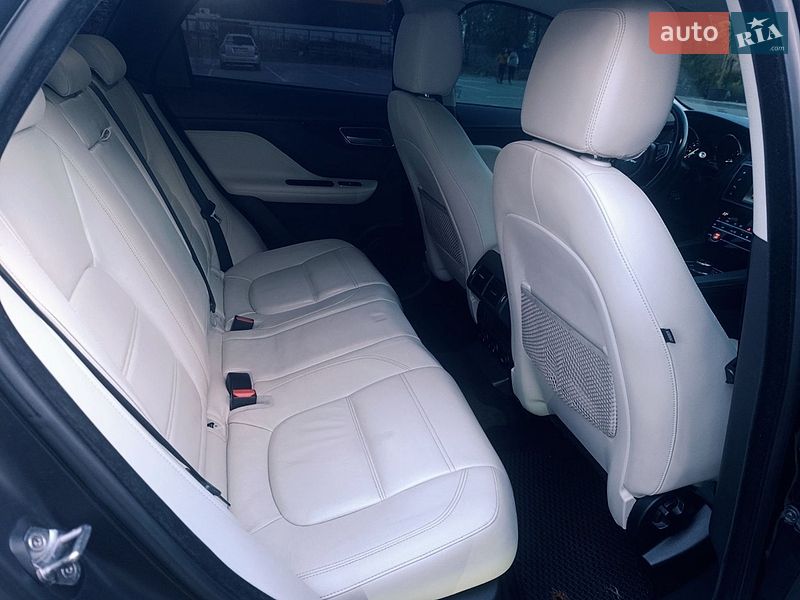 Внедорожник / Кроссовер Jaguar F-Pace 2016 в Чернигове фото 14 Внедорожник / Кроссовер Jaguar F-Pace 2016 в Чернигове