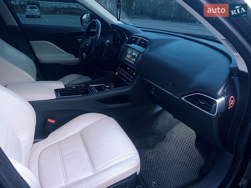 Внедорожник / Кроссовер Jaguar F-Pace 2016 в Чернигове фото 15 Внедорожник / Кроссовер Jaguar F-Pace 2016 в Чернигове