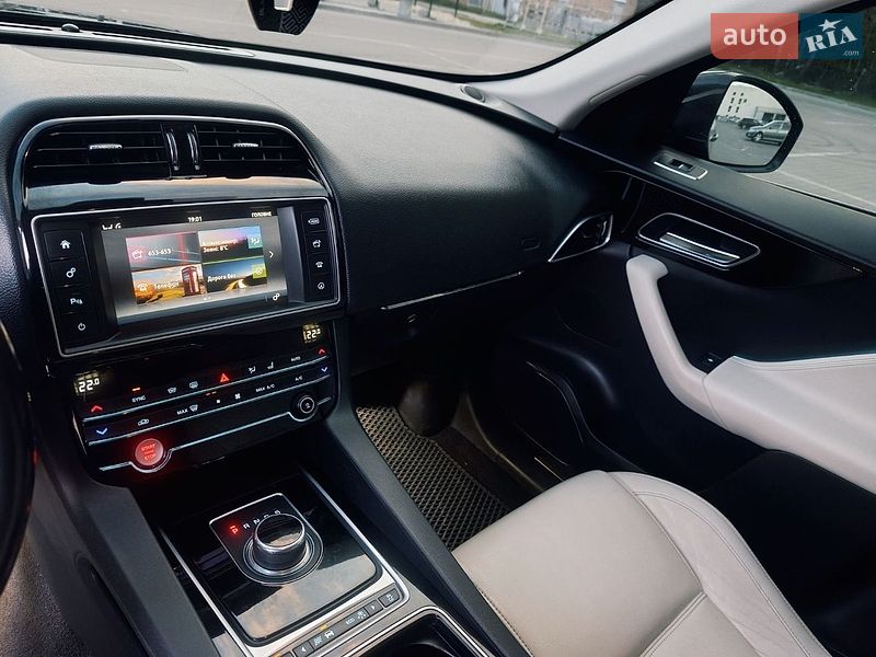 Внедорожник / Кроссовер Jaguar F-Pace 2016 в Чернигове фото 32 Внедорожник / Кроссовер Jaguar F-Pace 2016 в Чернигове