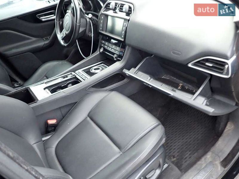 Внедорожник / Кроссовер Jaguar F-Pace 2018 в Киеве