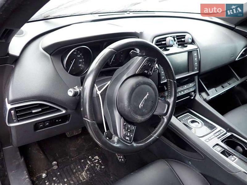 Внедорожник / Кроссовер Jaguar F-Pace 2018 в Киеве