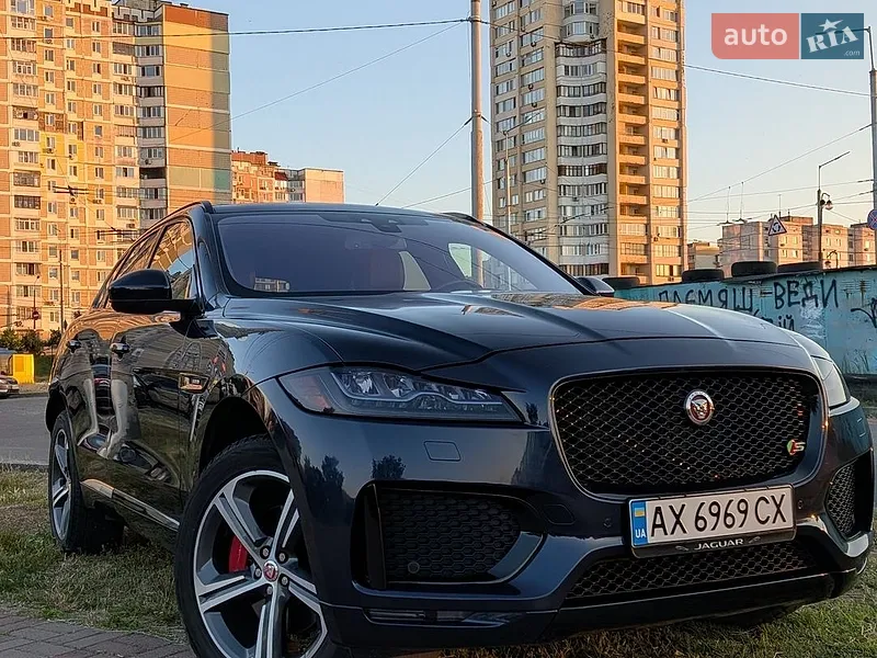 Jaguar F-Pace