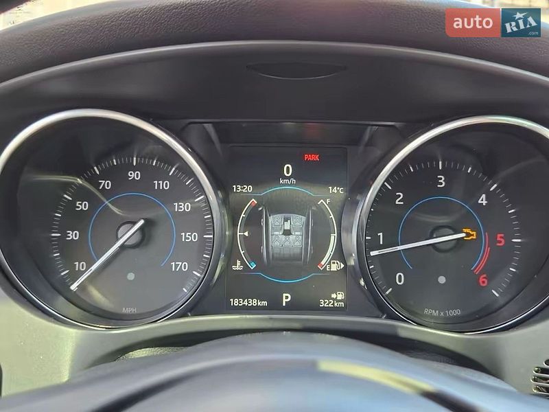 Позашляховик / Кросовер Jaguar F-Pace 2016 в Києві фото 31 Позашляховик / Кросовер Jaguar F-Pace 2016 в Києві