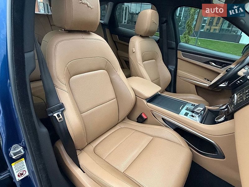 Внедорожник / Кроссовер Jaguar F-Pace 2021 в Ровно