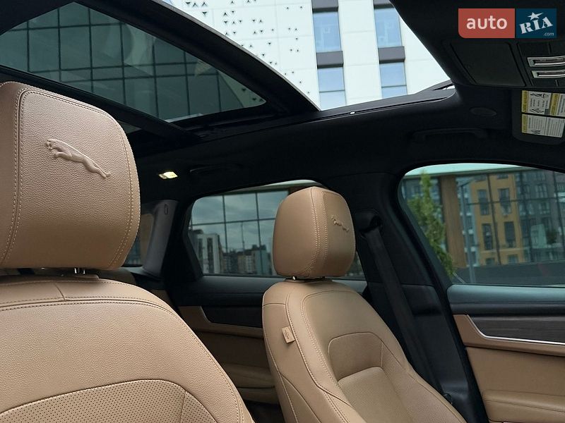 Внедорожник / Кроссовер Jaguar F-Pace 2021 в Ровно