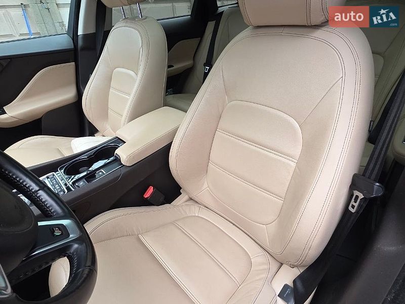 Внедорожник / Кроссовер Jaguar F-Pace 2016 в Одессе