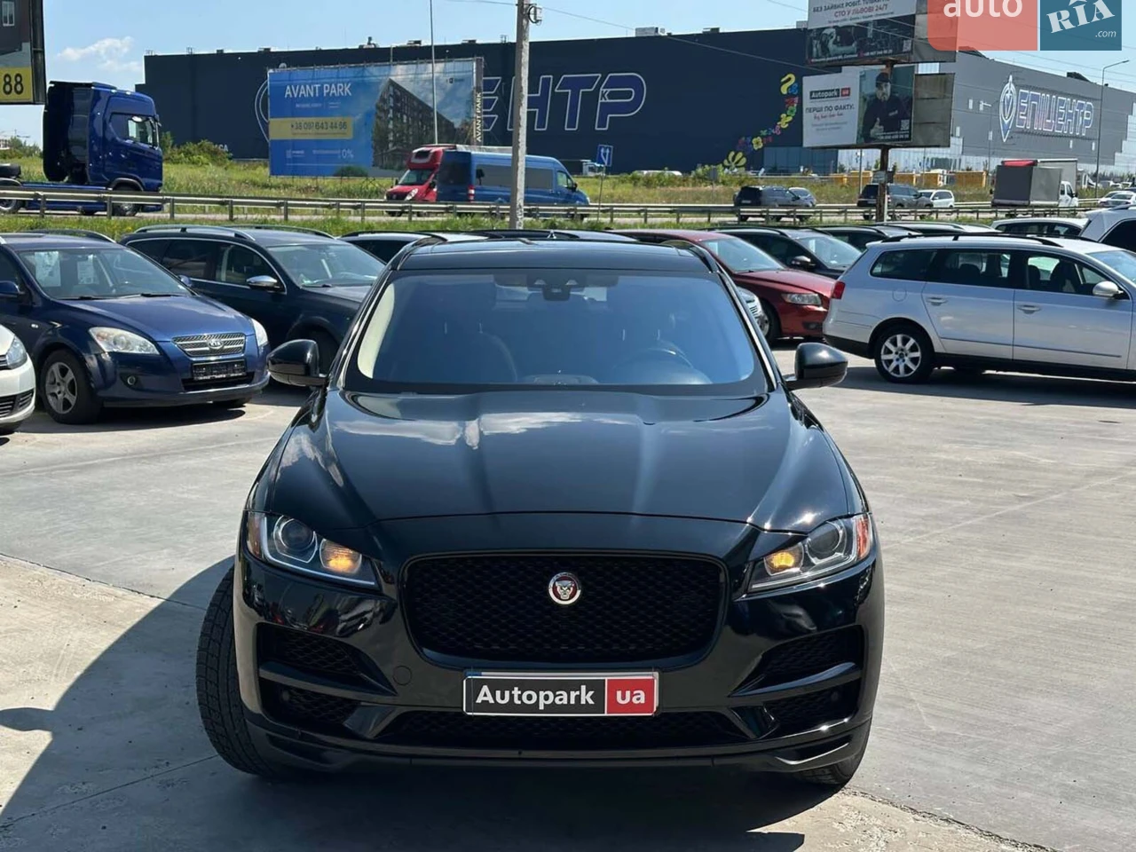 2016 Jaguar F-Pace - мініатюра 3