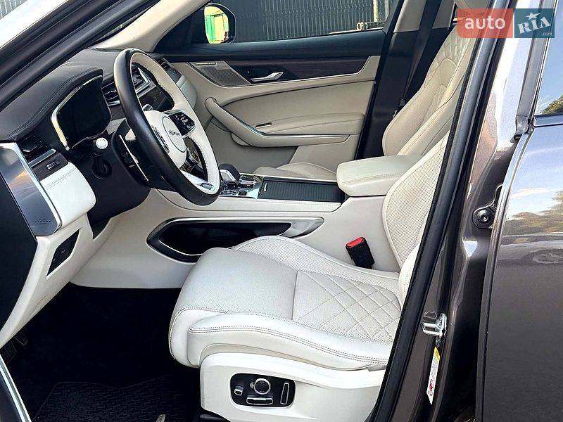 Внедорожник / Кроссовер Jaguar F-Pace 2021 в Киеве фото 41 Внедорожник / Кроссовер Jaguar F-Pace 2021 в Киеве