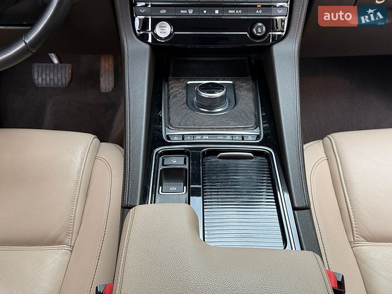 Позашляховик / Кросовер Jaguar F-Pace 2020 в Дніпрі фото 31 Позашляховик / Кросовер Jaguar F-Pace 2020 в Дніпрі