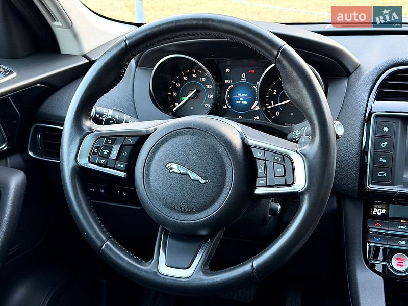 Внедорожник / Кроссовер Jaguar F-Pace 2017 в Киеве фото 64 Внедорожник / Кроссовер Jaguar F-Pace 2017 в Киеве