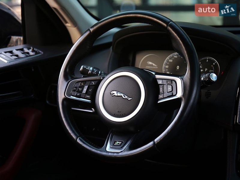 Внедорожник / Кроссовер Jaguar F-Pace 2017 в Харькове фото 14 Внедорожник / Кроссовер Jaguar F-Pace 2017 в Харькове