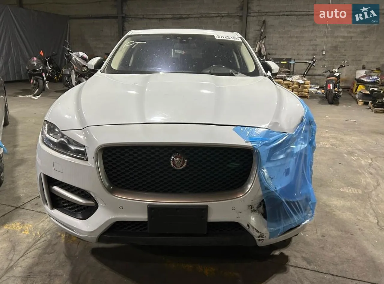 2017 Jaguar F-Pace - мініатюра 3