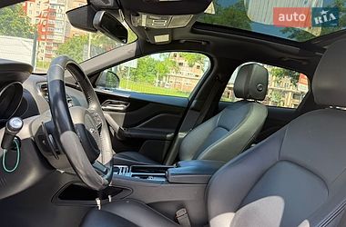 Внедорожник / Кроссовер Jaguar F-Pace 2017 в Черновцах