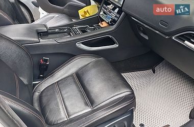 Внедорожник / Кроссовер Jaguar F-Pace 2018 в Тернополе