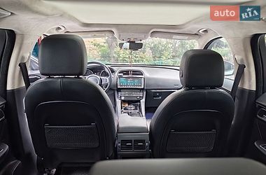 Внедорожник / Кроссовер Jaguar F-Pace 2018 в Тернополе