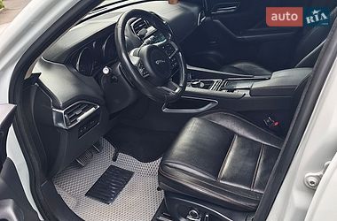 Внедорожник / Кроссовер Jaguar F-Pace 2018 в Тернополе