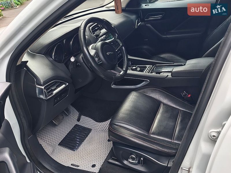 Внедорожник / Кроссовер Jaguar F-Pace 2018 в Тернополе