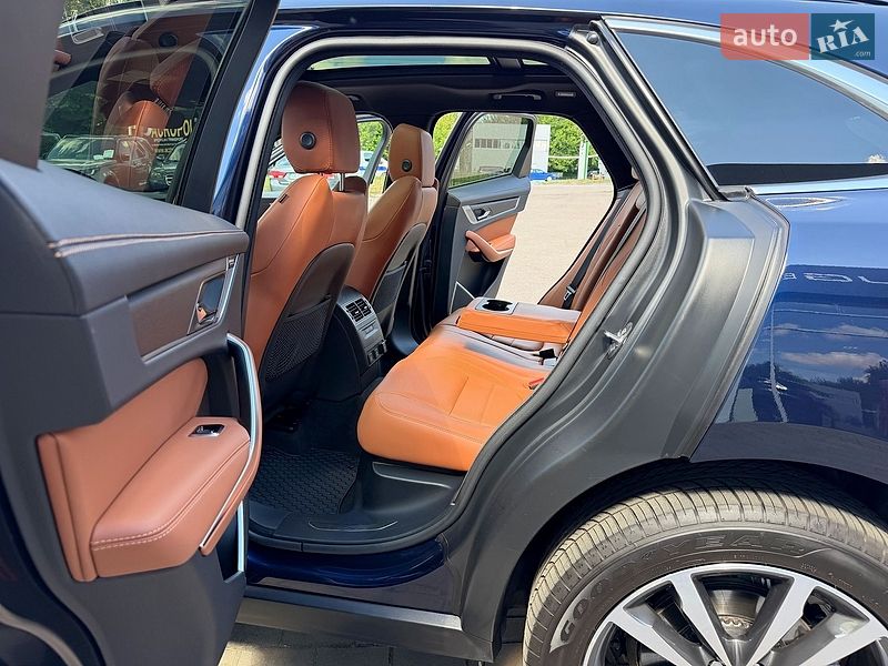 Позашляховик / Кросовер Jaguar F-Pace 2024 в Чернігові