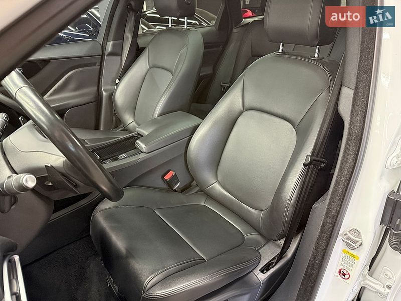 Внедорожник / Кроссовер Jaguar F-Pace 2018 в Харькове