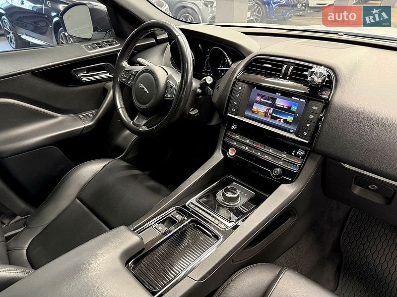 Внедорожник / Кроссовер Jaguar F-Pace 2018 в Харькове