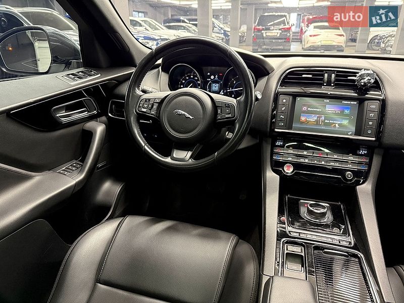 Внедорожник / Кроссовер Jaguar F-Pace 2018 в Харькове