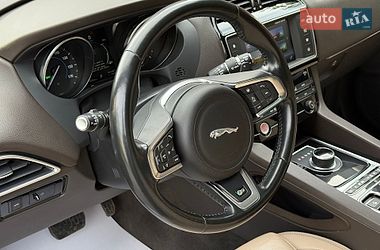 Позашляховик / Кросовер Jaguar F-Pace 2016 в Одесі фото 25 Позашляховик / Кросовер Jaguar F-Pace 2016 в Одесі
