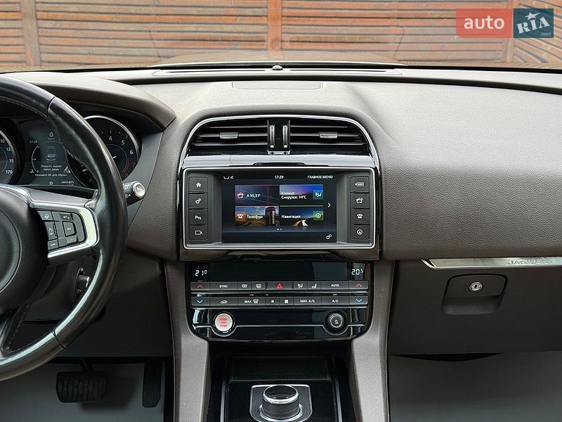 Позашляховик / Кросовер Jaguar F-Pace 2016 в Одесі фото 29 Позашляховик / Кросовер Jaguar F-Pace 2016 в Одесі
