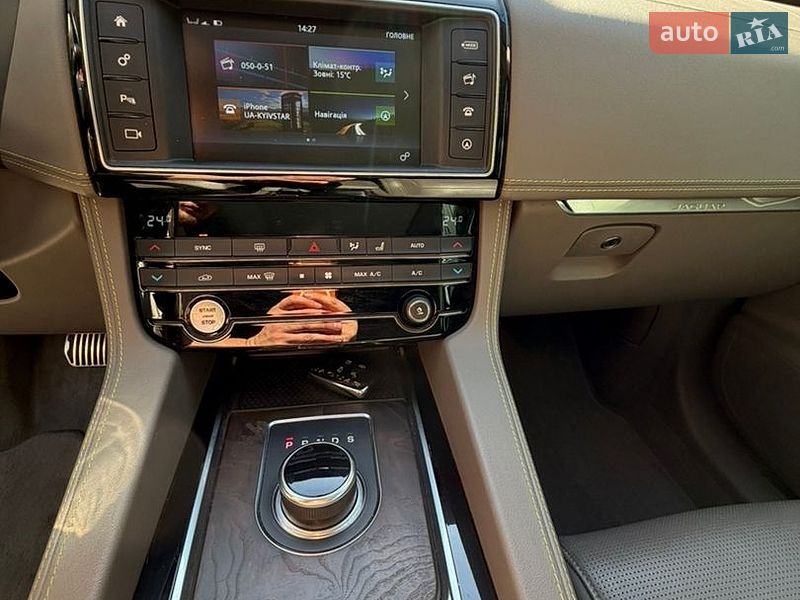 Позашляховик / Кросовер Jaguar F-Pace 2017 в Чернівцях