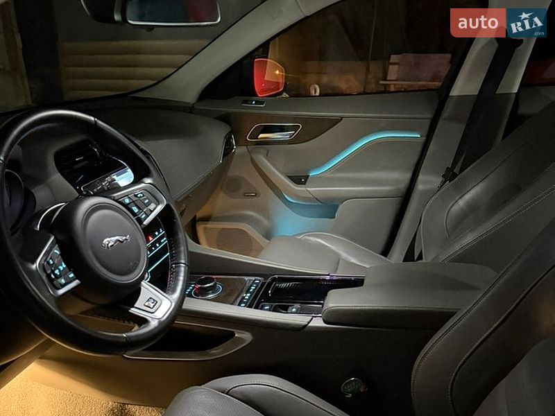 Позашляховик / Кросовер Jaguar F-Pace 2017 в Чернівцях