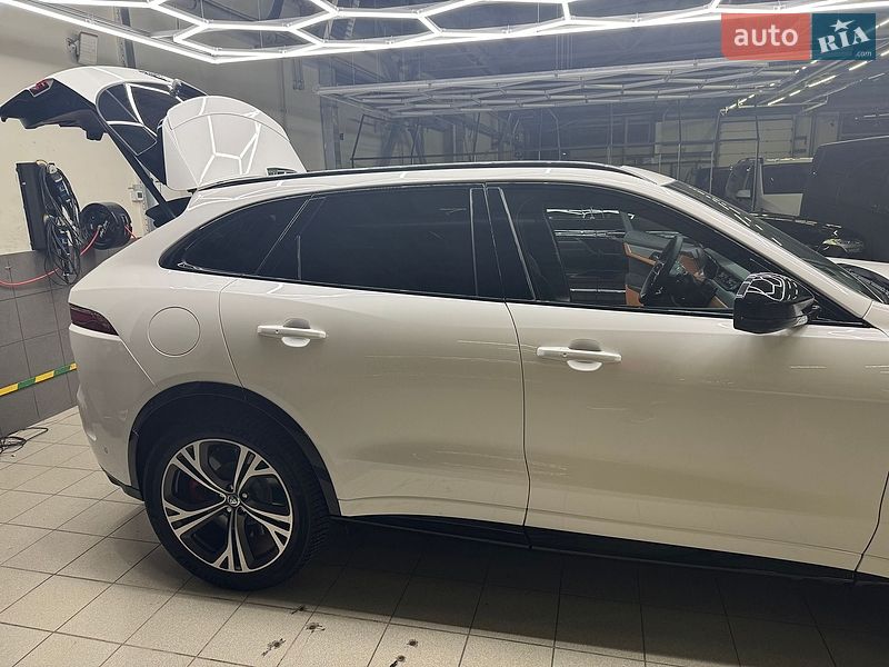 Позашляховик / Кросовер Jaguar F-Pace 2023 в Києві