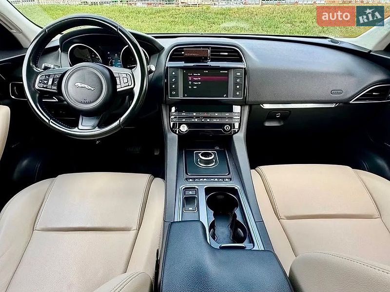 Внедорожник / Кроссовер Jaguar F-Pace 2017 в Днепре