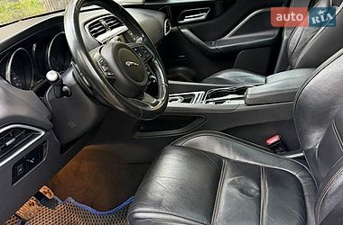 Внедорожник / Кроссовер Jaguar F-Pace 2016 в Хмельницком