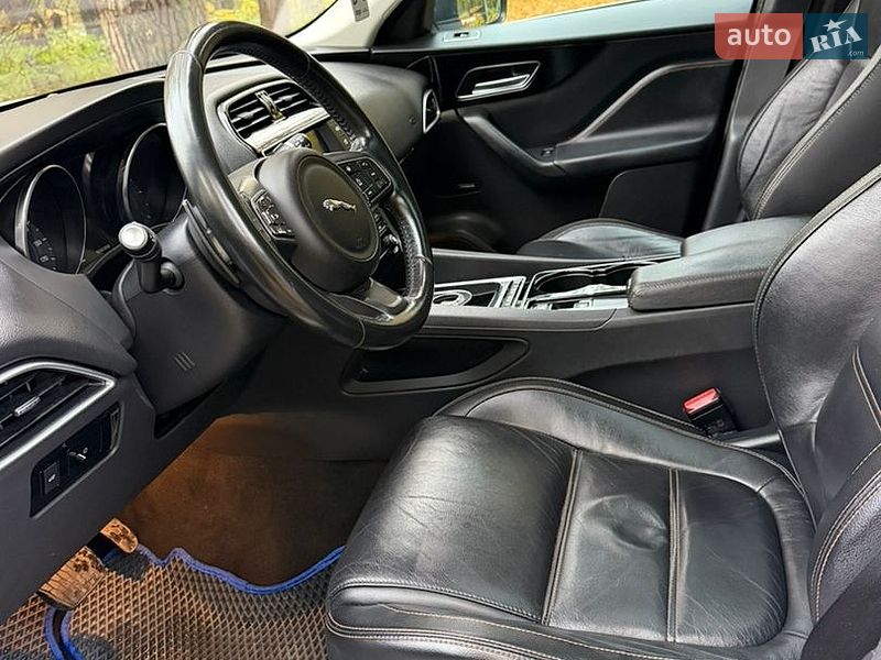 Внедорожник / Кроссовер Jaguar F-Pace 2016 в Хмельницком