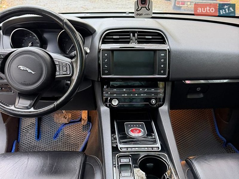 Внедорожник / Кроссовер Jaguar F-Pace 2016 в Хмельницком