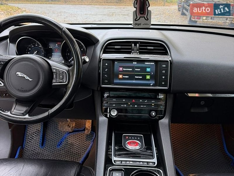 Внедорожник / Кроссовер Jaguar F-Pace 2016 в Хмельницком