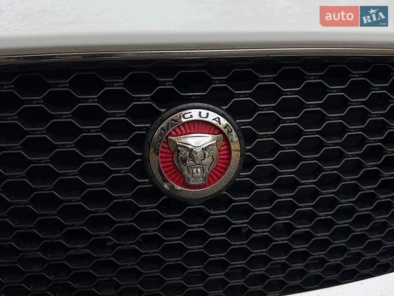 Внедорожник / Кроссовер Jaguar F-Pace 2016 в Хмельницком