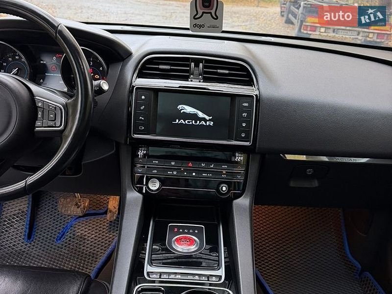 Внедорожник / Кроссовер Jaguar F-Pace 2016 в Хмельницком