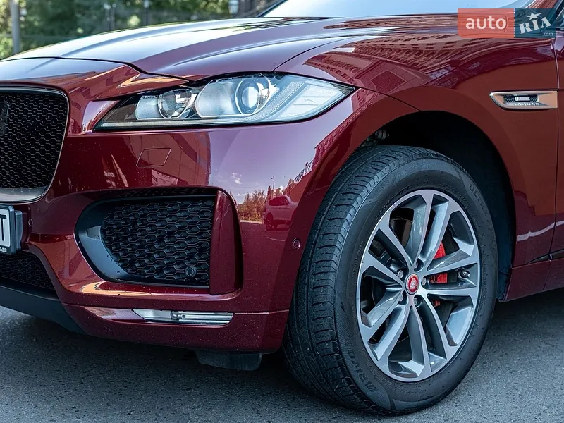 Jaguar F-Pace